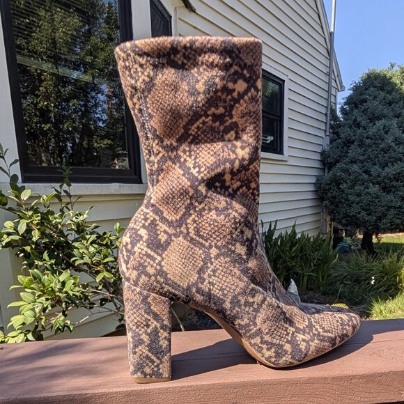 H & M Women's Sock Boots - Beige/Snakeskin-Patterned - Size 9.5 - Picture 1 of 6